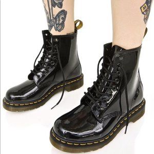Dr. Martens 1460W Patent 8-eye Lamper Boots